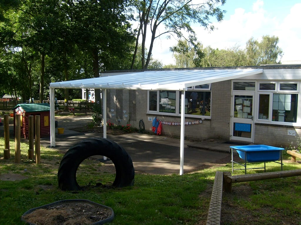 Hartley Primary School - Wall mounted canopy - Dartford